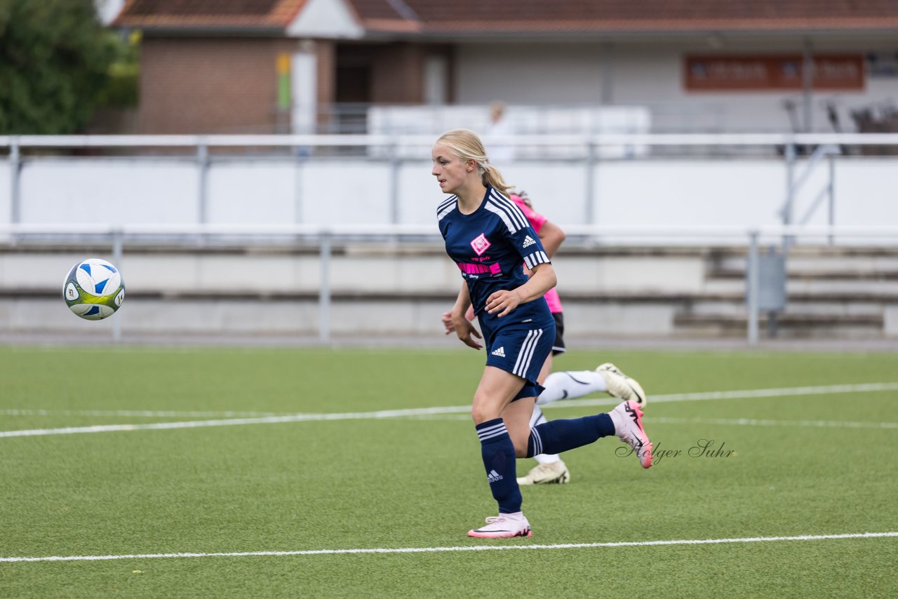 Bild 81 - wCJ Osterroenfelder TSV - VfL Pinneberg : Ergebnis: 0:15